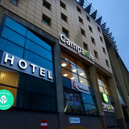 坎普尼尔什切青酒店 酒店