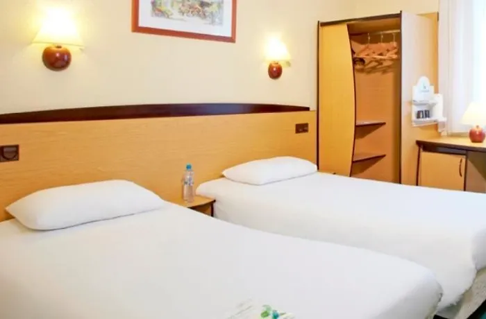 カンパニール ホテル 2*